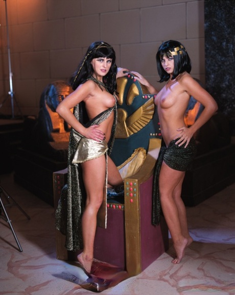 Cleopatra pornographic model photos