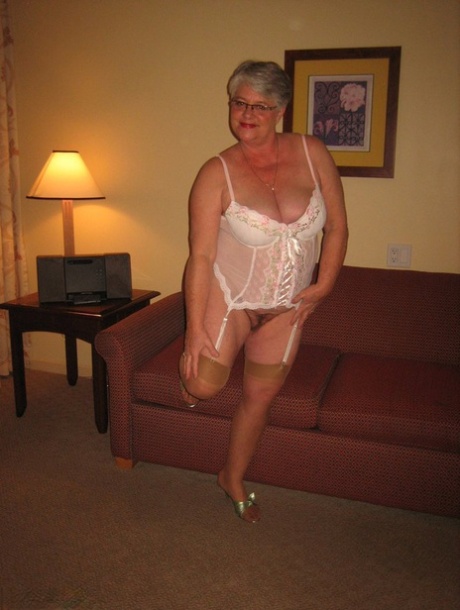 mature women cougars exclusive gallery