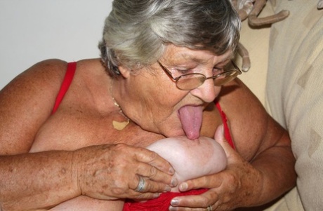 granny home porn pictures