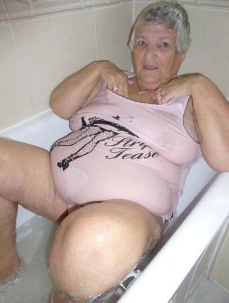 Grandma Libby model porn picture