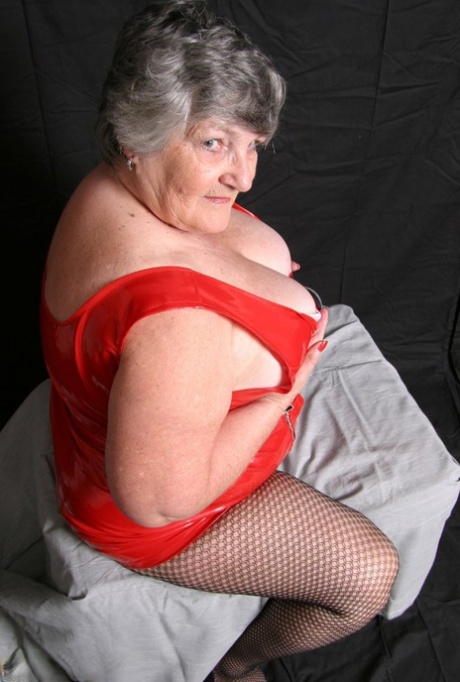 older women fun nice boobs art xxx photo