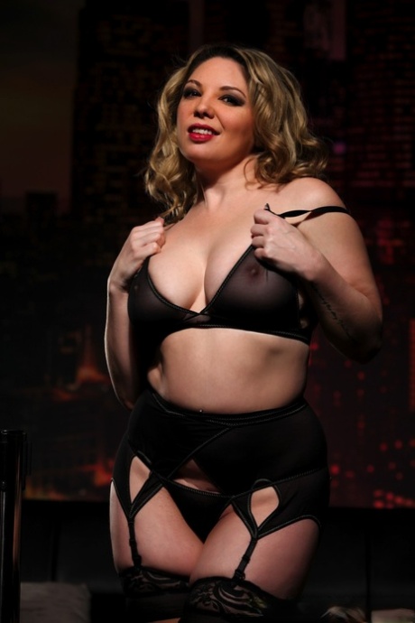 Kiki Daire pornstar high quality photo