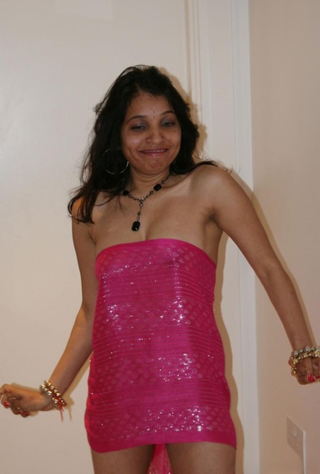 Kavya Sharma model pornographic photos