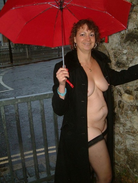 amateur granny nipple art nude photo