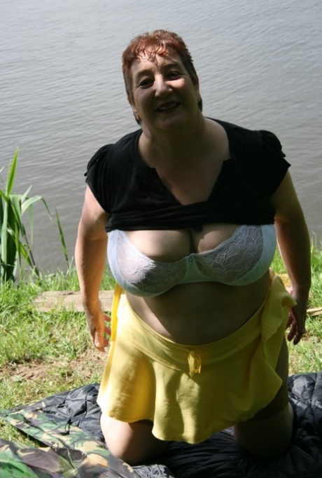 old granny group nude pictures