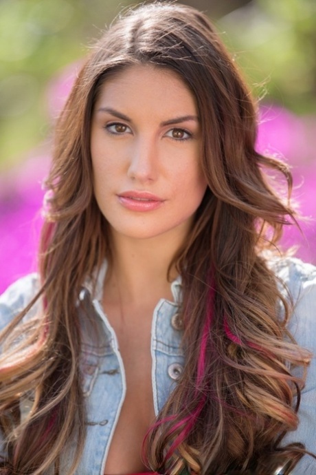 August Ames model xxx pictures