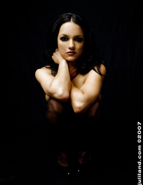 Monica Mendez naked model images