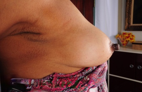 granny showing big boobs art nude pic