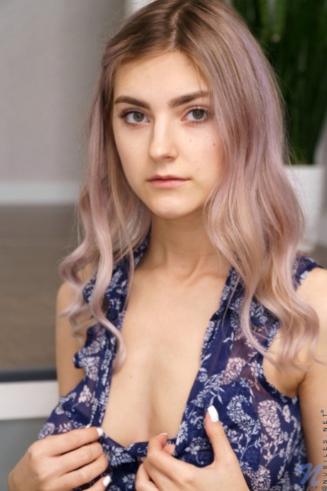 Eva Elfie porn model picture