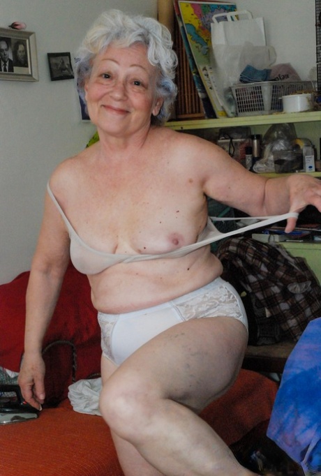 beldam painter lekythos satyrs torture old woman sex pic