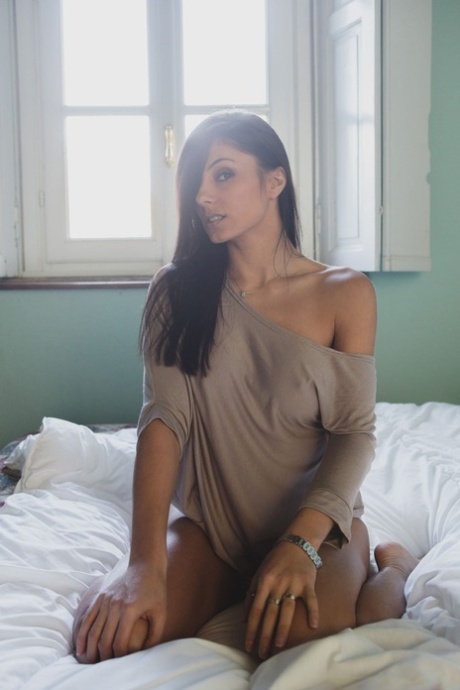 Sofia Gucci model adult pictures