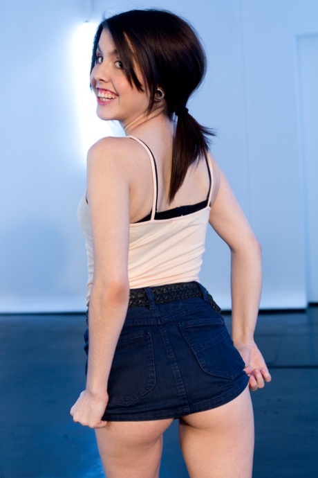 Tegan Tate sex model photo