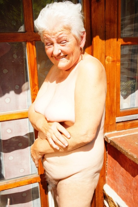 plump granny pussys hot nude image